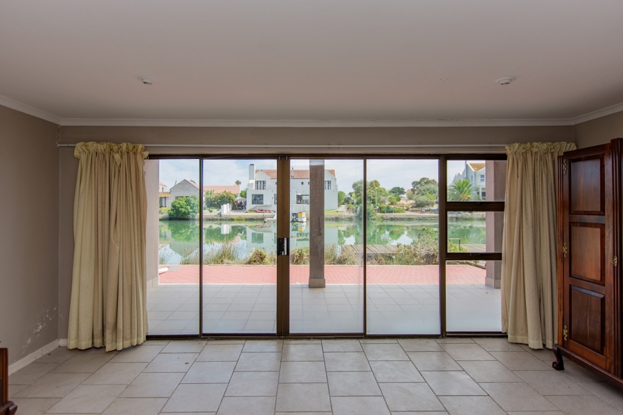 11 Bedroom Property for Sale in Port Owen Western Cape